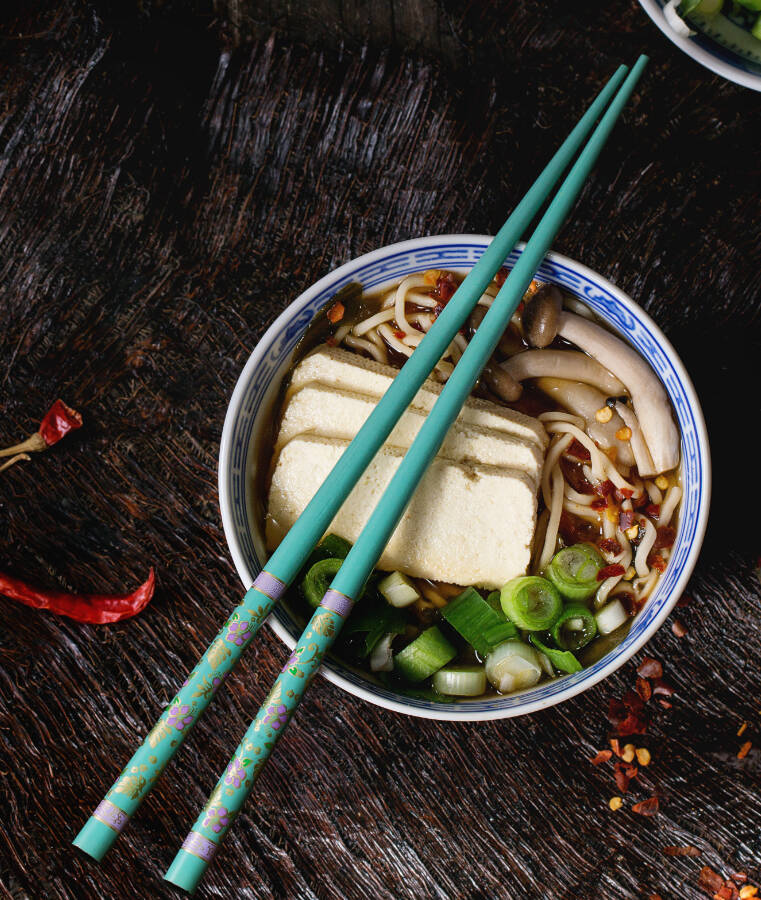 asian soup ramen with feta cheese P995MRX