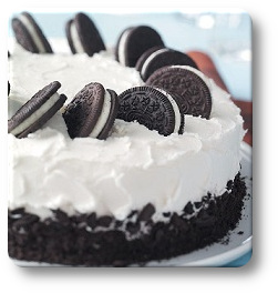 dekoracja tortu z ciastek Oreo ciasteczka czekoladowe
