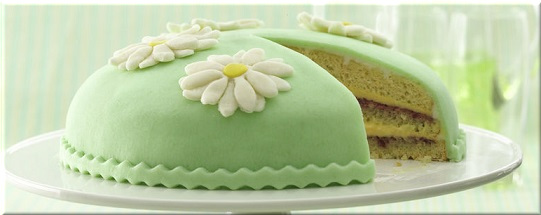 Tort marcepanowy biały marcepan